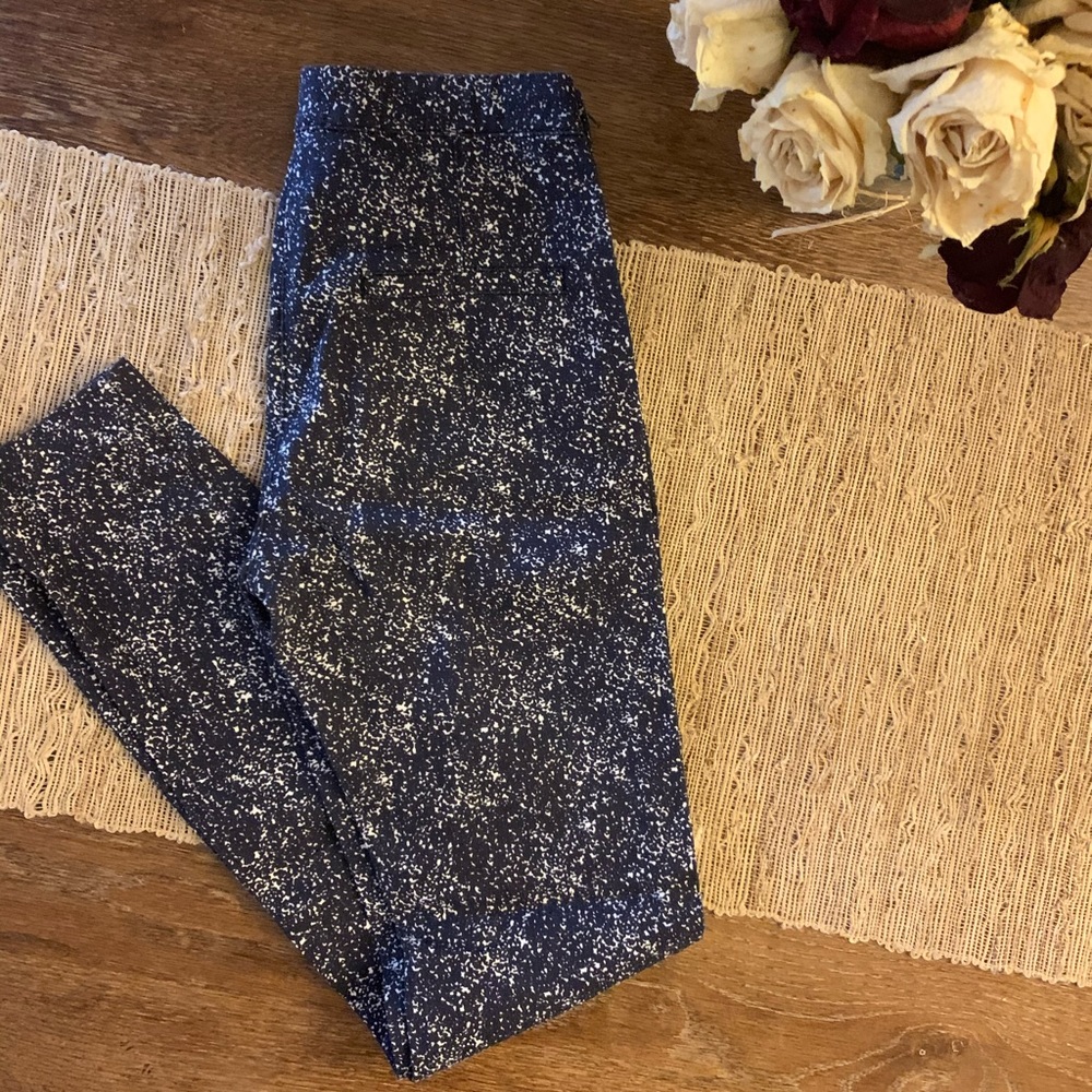 H&M Blue and White Abstract Pant